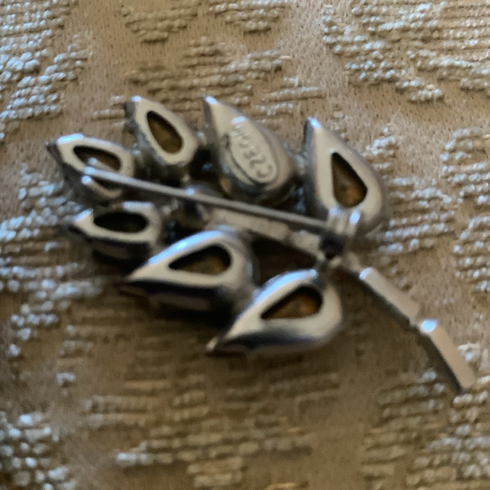Jewelry - Picture 2 of 4